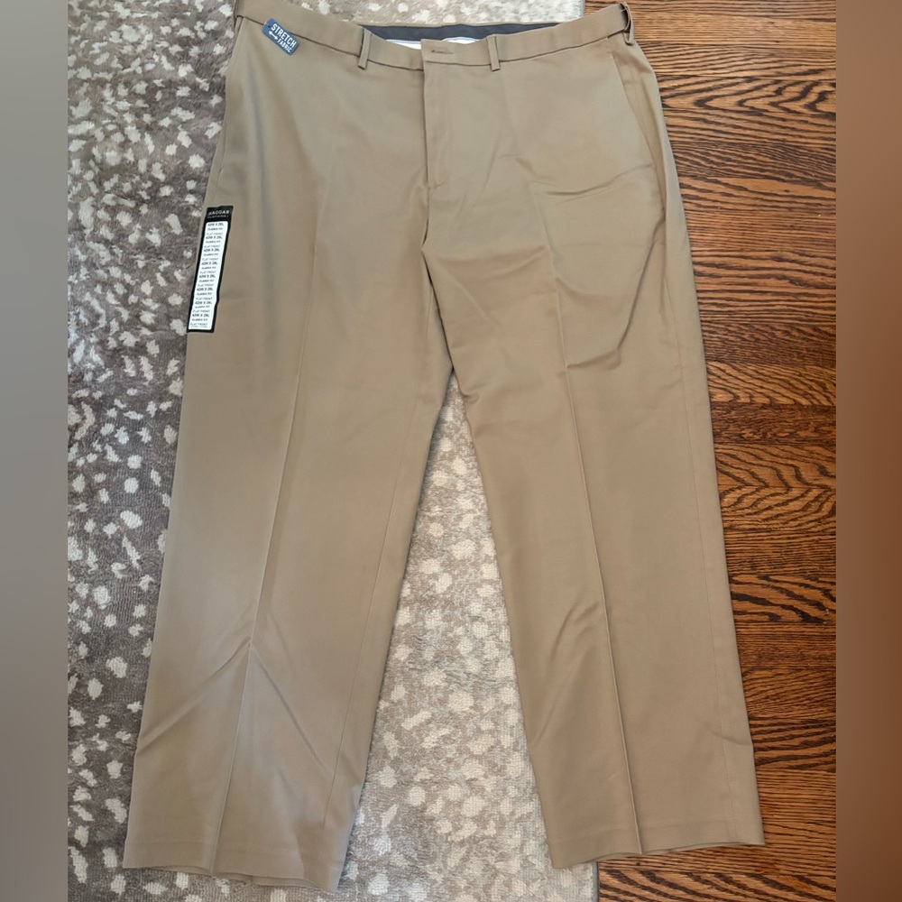 NWT men’s Haggar classic fit premium no iron khakis 42W x 29L